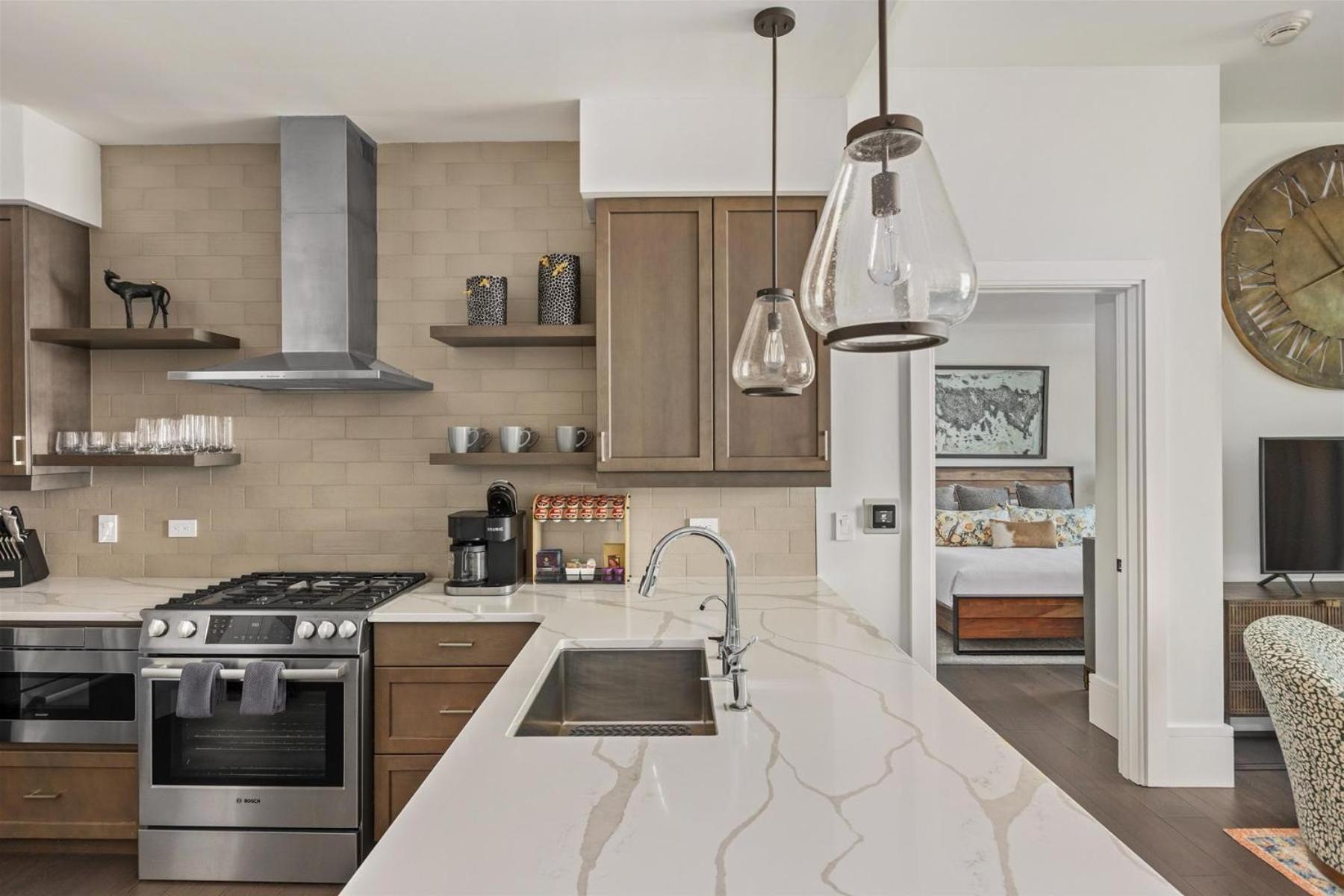 The Views Over Pack Square Park: Luxury Downtown Arras Condo Asheville Exterior photo